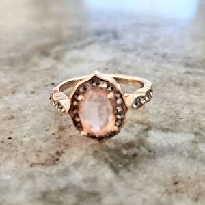 Elegant Rose Gold Ring with Gemstone